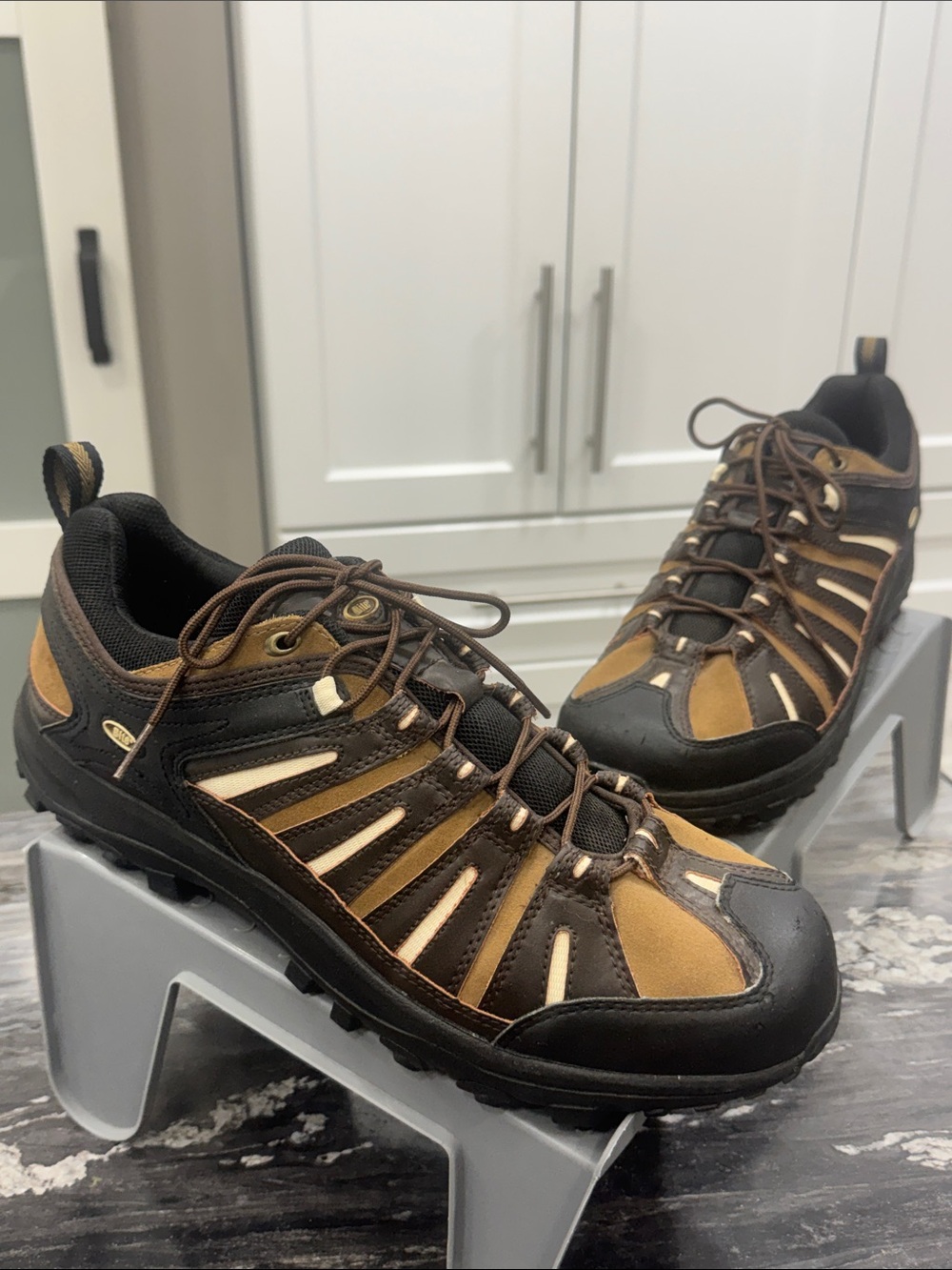 ⛳️BITE “Trekker” Men’s Golf & Travel Hybrid Shoes – Size 13 – Leather Uppers
